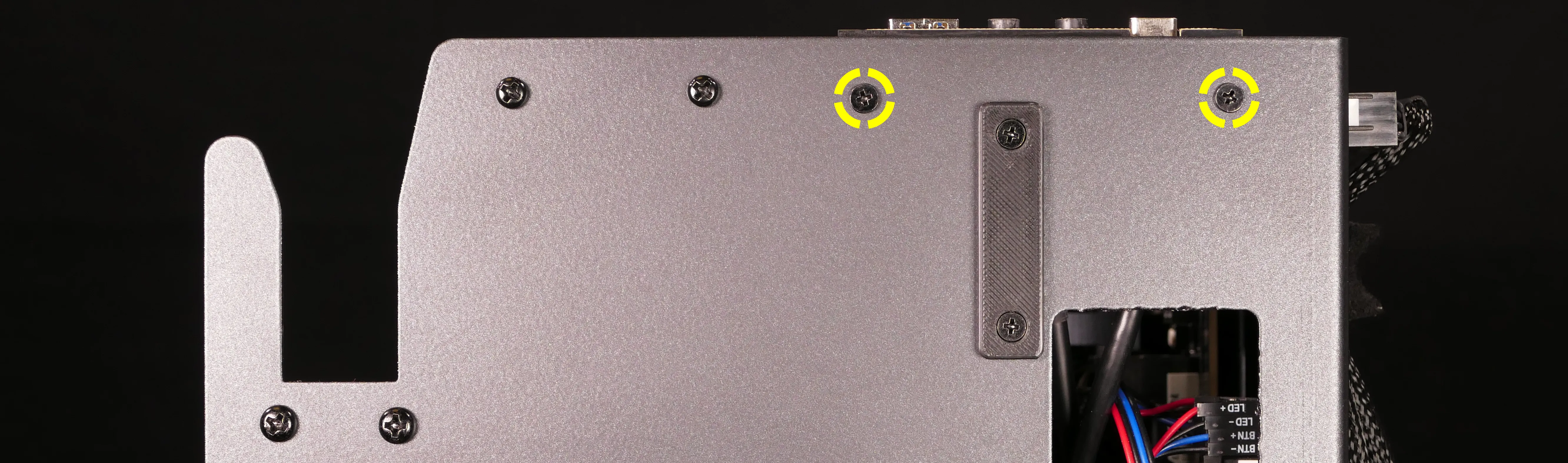 Top I/O screws