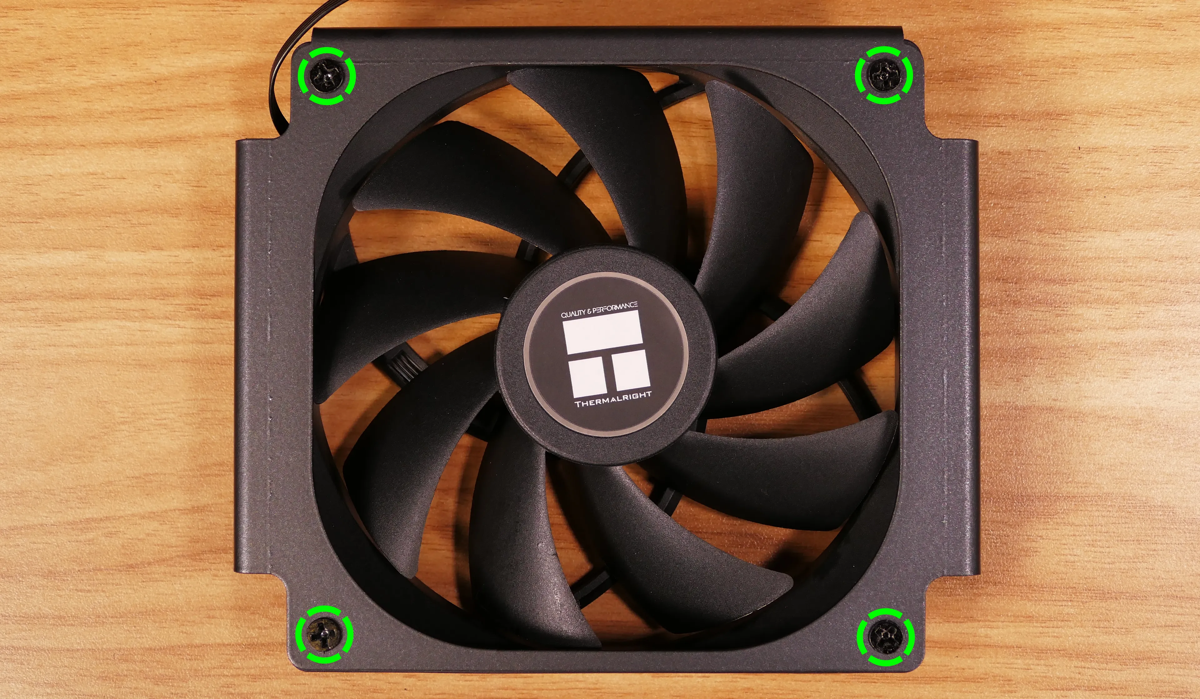 CPU duct fan screws